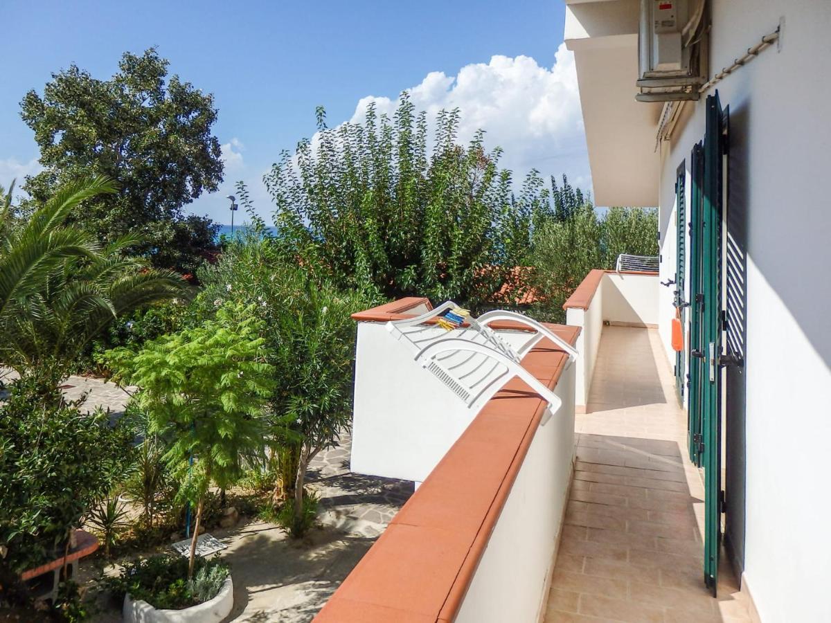 La Grazia Aparthotel Parghelia Bagian luar foto