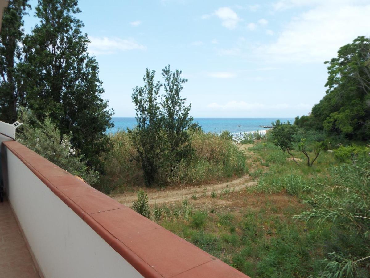 La Grazia Aparthotel Parghelia Bagian luar foto