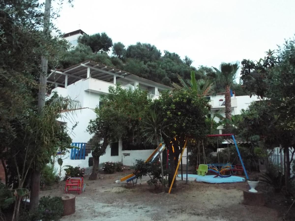 La Grazia Aparthotel Parghelia Bagian luar foto